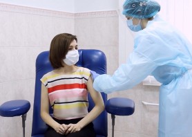 VIDEO // Maia Sandu îndeamnă cetățenii să se imunizeze anti-COVID: „Împreună oprim pandemia!”